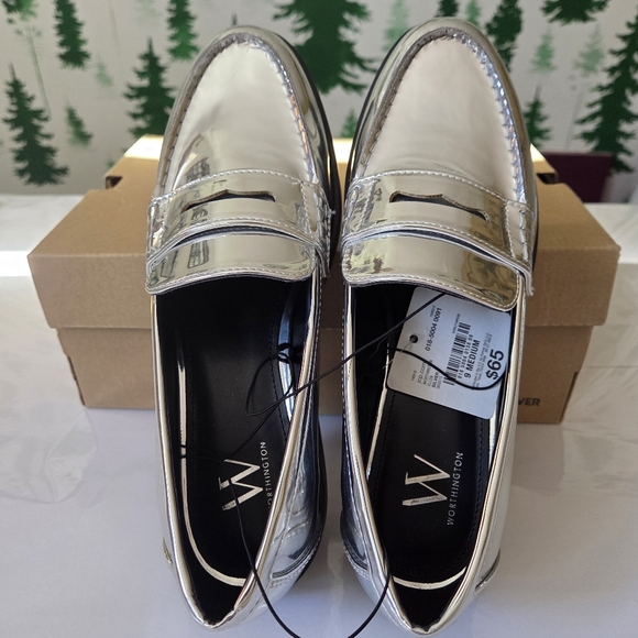 Worthington Metallic Silver Women's Ellen Loafers - Picture 9 of 10